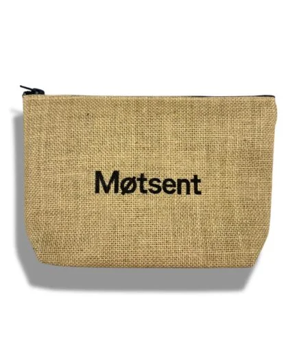 Trousse de toilette Motsent en toile de jute naturelle, fabriquée dans une démarche zéro déchet pour accompagner les soins solides.